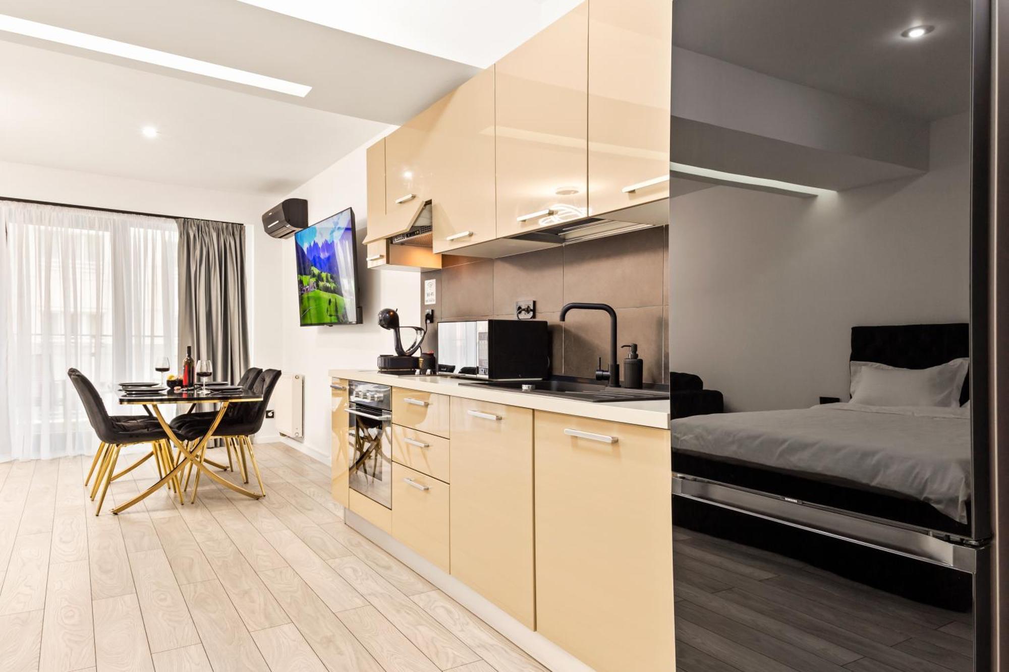 Central Deluxe By Rh Living 布加勒斯特 外观 照片